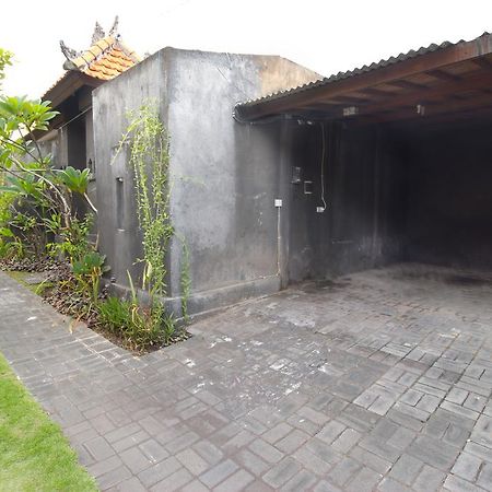 Transera Kirana Villas Seminyak Seminyak (Bali) Exterior photo