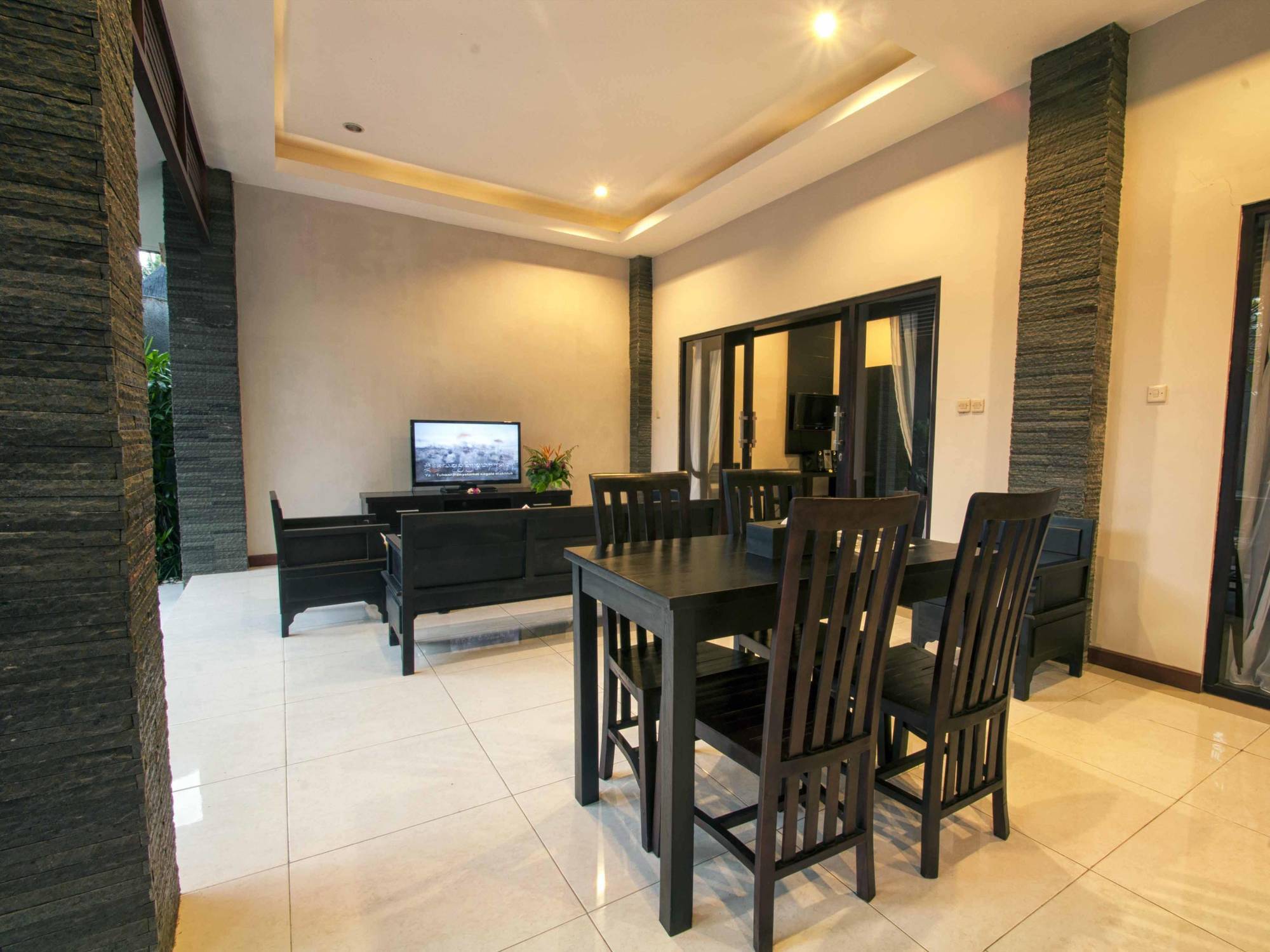 Transera Kirana Villas Seminyak Seminyak (Bali) Exterior photo